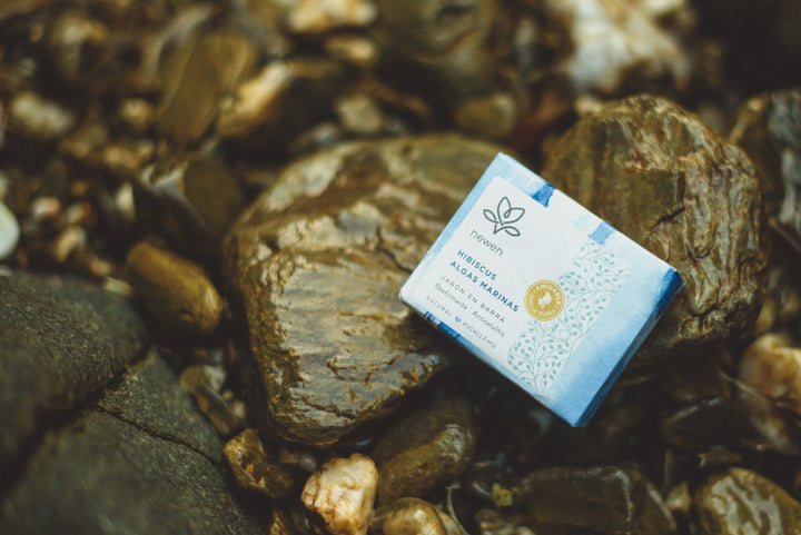 Jabón natural Hibiscus algas marinas - Newen - Badana